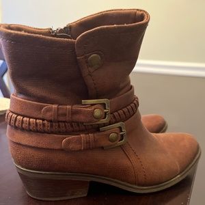 BareTraps Booties Size 7.5
